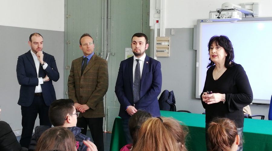 Mascali, conferenza sulle Foibe nel plesso di piazza Dante