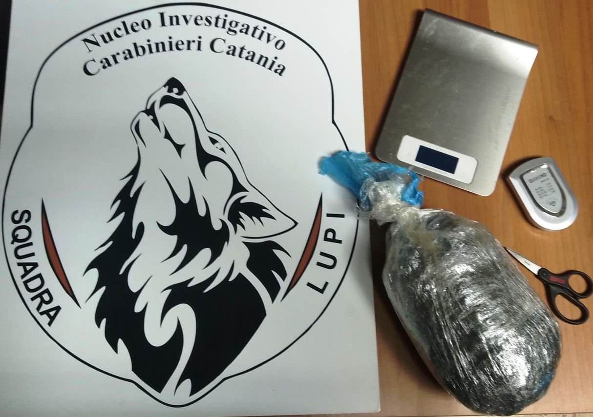 Aci Catena, droga nascosta tra i cosmetici: sorvegliato speciale arrestato dai “Lupi”