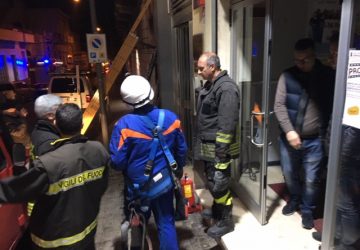 Giarre, a fuoco contatori elettrici di una palazzina di via Garibaldi