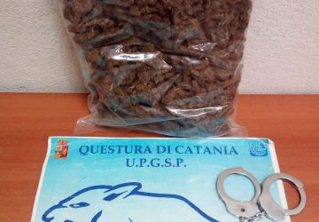 Catania, fermato uno spacciatore a San Cristoforo: in officina un chilo di marijuana
