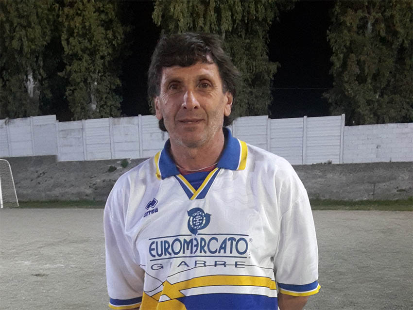 Sui campi da calcio a 56 anni: la grinta e la passione di Nicola Dolce. Sabato il suo esordio con la Giovanile Mascali