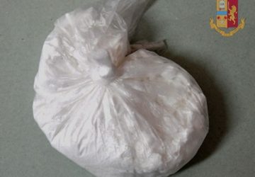 Adrano, arrestato spacciatore di cocaina che aveva forzato un posto di controllo