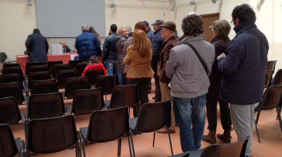 Anche a Giarre lunghe code per le primarie del Pd