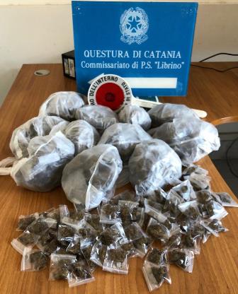 Librino, controlli antidroga sul viale Nitta