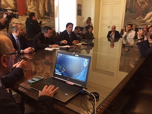 Smart city: pagamenti e fatture elettroniche, identità digitale. Comune di Catania capofila di un network di comuni