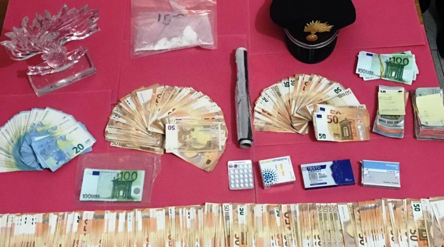 Militello Val di Catania, ristoratore spacciava coca