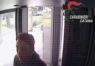 Catturato uno dei rapinatori alle Poste di Tremestieri