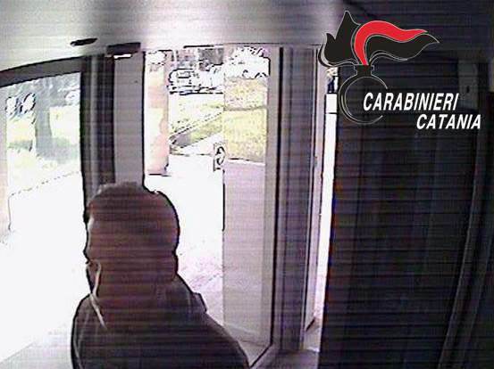 Catturato uno dei rapinatori alle Poste di Tremestieri
