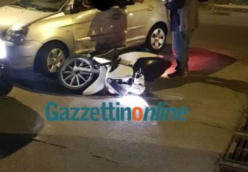 Giarre, incidente in via Trieste: collisione tra auto e scooter. Un ferito