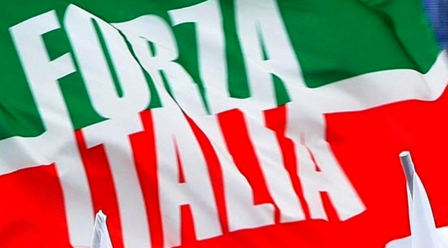 Europee, Forza Italia ufficializza la lista: La Via resta a casa. Pogliese e Catanoso lasciano il partito