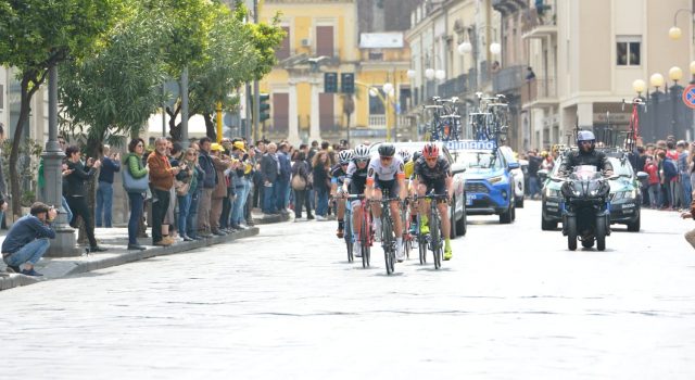 Giarre accoglie in festa il Giro di Sicilia FOTO