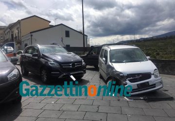 Giarre, incidente in via Finocchiaro Aprile. Coinvolte tre vetture