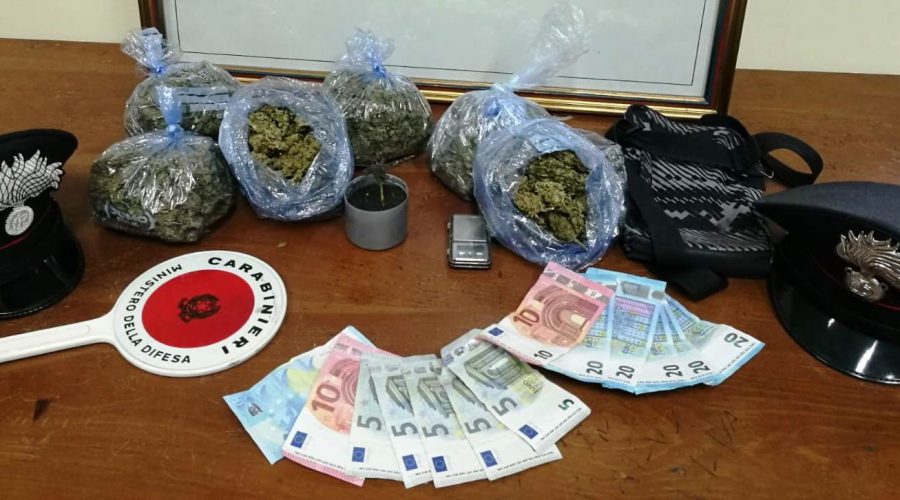 Riposto, colpo grosso dei Cc, sequestrati 600 grammi di marijuana: un arresto