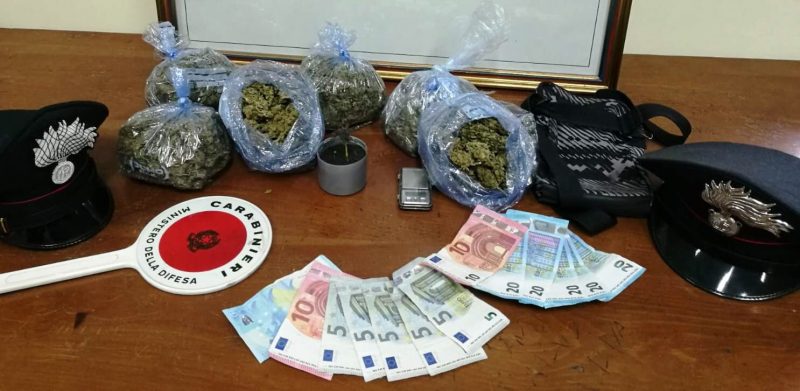 Riposto, colpo grosso dei Cc, sequestrati 600 grammi di marijuana: un arresto