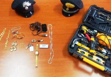 Biancavilla, ladro e imbianchino: attivit&agrave; bipolare