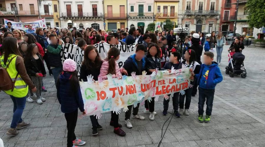 Santa Venerina: marcia, striscioni e video per celebrare l’anniversario della strage di Capaci