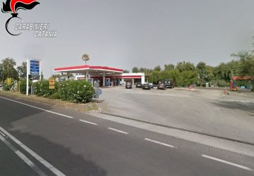 Acireale, estorceva parte dello stipendio e i buoni pasto ai propri dipendenti. Interdetto il titolare del distributore &ldquo;Esso&rdquo;