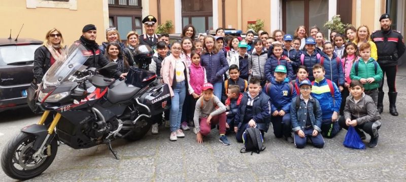 Cultura della legalità: gli alunni del Circolo Didattico di Aci Catena incontrano i Carabinieri del Comando Provinciale