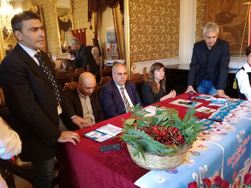 Giarre, inizia il conto alla rovescia per la Sagra delle ciliegie e delle rose