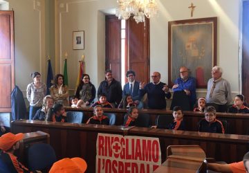 Riposto, in aula consiliare prima tappa per la Citt&agrave; dei Bambini