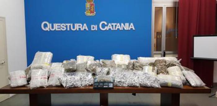 Catania, trovati in possesso di 100 kg di droga: arrestati due fratelli