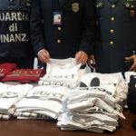 Aereoporto di Catania, Guardia di finanza e Agenzia delle Dogane sequestrano 300 capi  di abbigliamento contraffatti