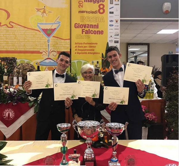 Alberghiero “G. Falcone” di Giarre: successo per la gara di cocktail all’ombra del vulcano