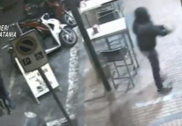 Rapinavano chioschi e tabacchi. Arrestati tre misterbianchesi VIDEO