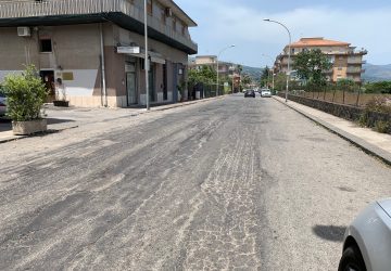 Giarre, al via la bitumazione di un tratto di corso Messina