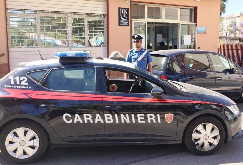 Paternò, frode all’Inps: i Carabinieri vagliano la posizione di aziende e di migliaia di braccianti agricoli compiacenti