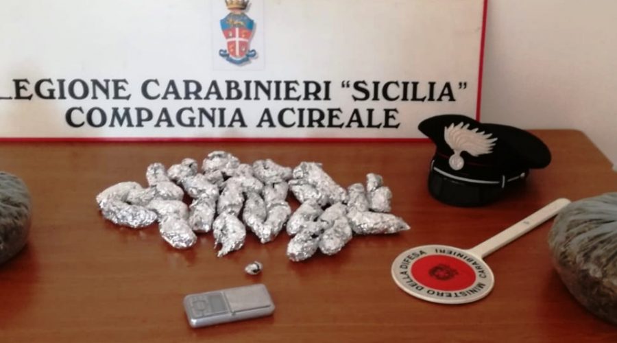 Aci Sant’Antonio, nascondeva in casa 2 Kg di marijuana: arrestato