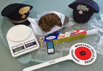 Aveva appena fatto il carico di &ldquo;erba&rdquo;: preso con mezzo chilo di marijuana