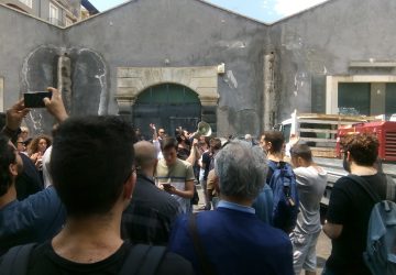 Catania, centro sociale "Colapesce" sgomberato dalla Digos