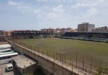 Giarre, stadio regionale: rampa in cemento armato per rendere agibile la tribuna B