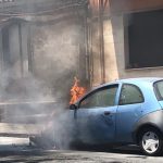 Giarre, incendio auto in via Luminaria. Intervento dei VVf