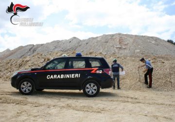 Carabinieri NOE Catania sequestrano maxi discarica di inerti
