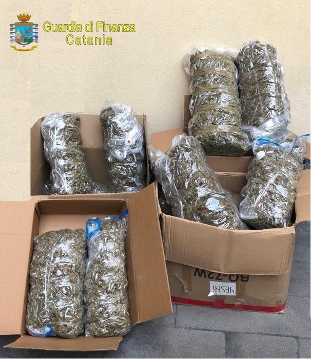 44enne di Aci Catena beccato con 134 kg di marijuana