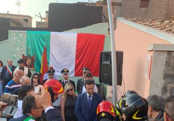 Vigili del Fuoco deceduti in servizio a Catania: intitolata a loro memoria una piazza a Maletto