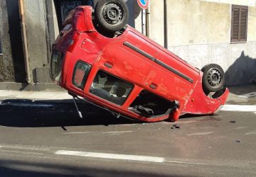 Santa Venerina, pauroso incidente in via Stabilimenti