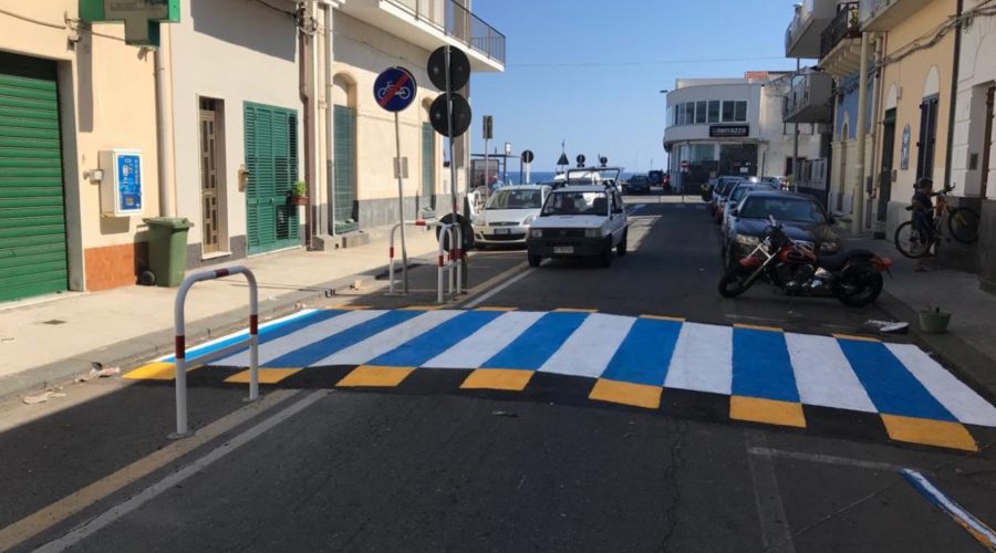 Riposto, collocati 6 dossi con attraversamenti pedonali