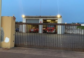 Riposto, incendio sterpaglie a Praiola