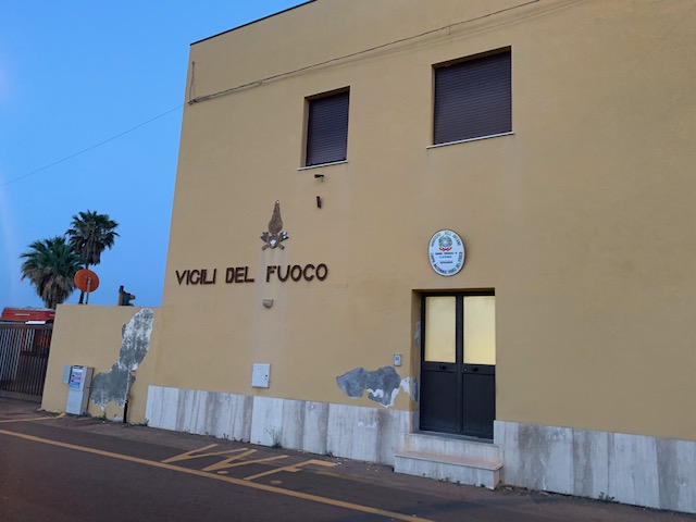 Mascali e Zafferana, a fuoco sterpaglie, intervento dei Vigili del fuoco