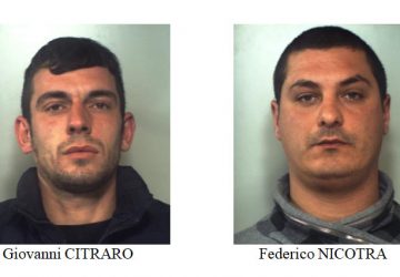 Catania, presi mentre spacciano &ldquo;coca&rdquo; e &ldquo;erba&rdquo;