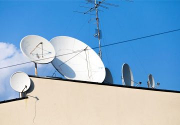 Scoperta a Palermo sorgente tv pirata che trasmetteva programmi taroccati Sky per 11mila clienti