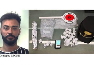 Catania, nascondeva in casa la marijuana pronta per essere piazzata