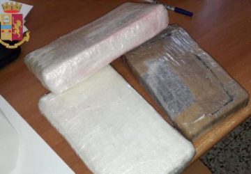 Catania, intercettato corriere campano con 3 chili di cocaina