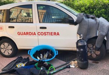 Pescatori di frodo sorpresi a Isola bella: sequestrato e donato in beneficenza il pescato