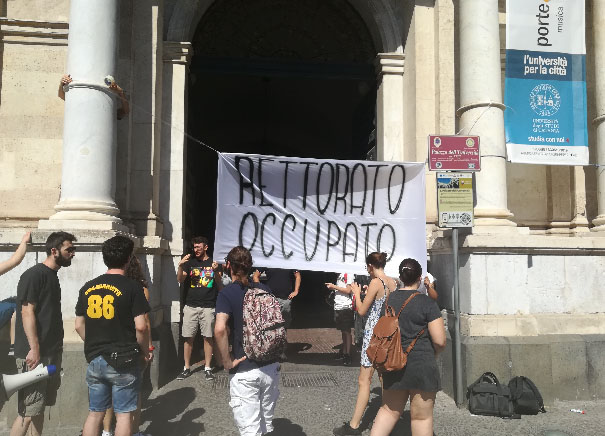 Catania, dopo lo scandalo “Università Bandita” studenti occupano il Rettorato