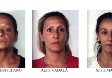 Gestivano un deposito di cocaina e marijuana: in manette madre, figlia e nipote