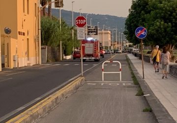 Incendio rifiuti a Santa Maria la Strada e Fondachello